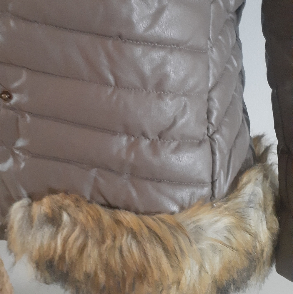 Coat - Picture 3 of 3